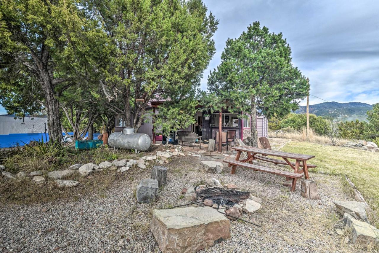 Cozy High Rolls Cottage Near Hiking Trails! Cloudcroft Exteriör bild